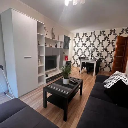 2br - Free Parking, Wifi, Self Check-in